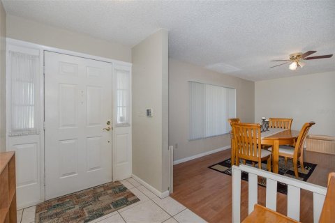 House in Palm Harbor, Florida 3 bedrooms, 168.9 sq.m. № 1618394 - photo 5