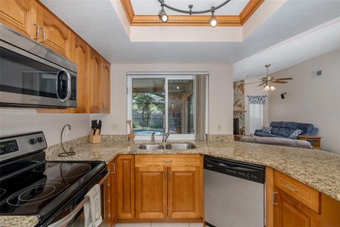 House in Palm Harbor, Florida 3 bedrooms, 168.9 sq.m. № 1618394 - photo 11