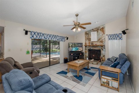 House in Palm Harbor, Florida 3 bedrooms, 168.9 sq.m. № 1618394 - photo 16