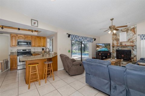 House in Palm Harbor, Florida 3 bedrooms, 168.9 sq.m. № 1618394 - photo 15