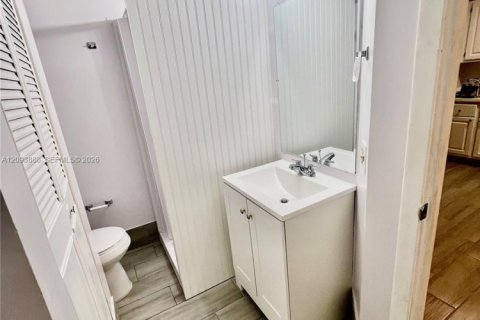 Copropriété à louer à Deerfield Beach, Floride: 2 chambres, 85.1 m2 № 2381843 - photo 13