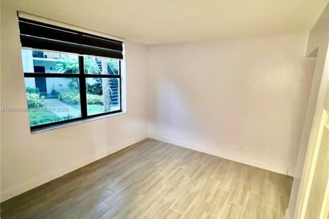 Copropriété à louer à Deerfield Beach, Floride: 2 chambres, 85.1 m2 № 2381843 - photo 8