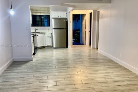 Copropriété à louer à Deerfield Beach, Floride: 2 chambres, 85.1 m2 № 2381843 - photo 5