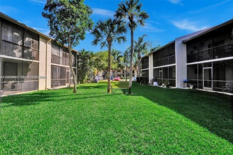 Copropriété à louer à Deerfield Beach, Floride: 2 chambres, 85.1 m2 № 2381843 - photo 20