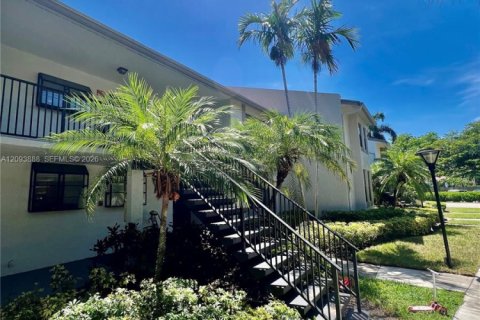 Copropriété à louer à Deerfield Beach, Floride: 2 chambres, 85.1 m2 № 2381843 - photo 18