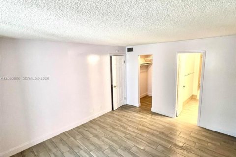 Copropriété à louer à Deerfield Beach, Floride: 2 chambres, 85.1 m2 № 2381843 - photo 7