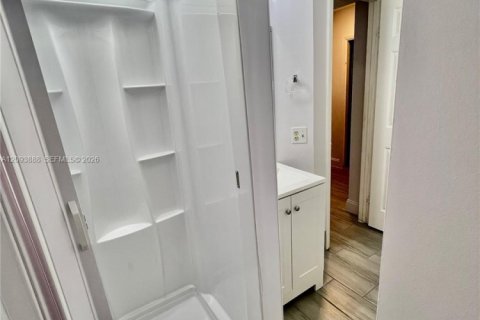 Copropriété à louer à Deerfield Beach, Floride: 2 chambres, 85.1 m2 № 2381843 - photo 12