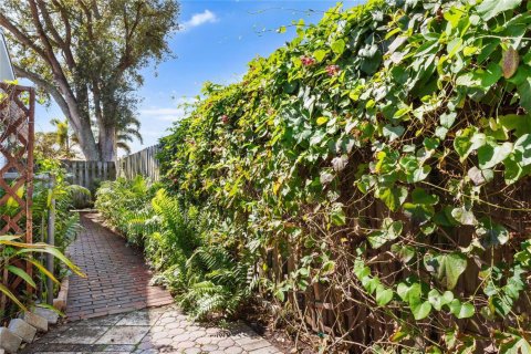 House in Fort Lauderdale, Florida 3 bedrooms, 155.33 sq.m. № 2084003 - photo 29
