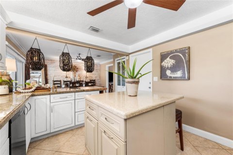 House in Fort Lauderdale, Florida 3 bedrooms, 155.33 sq.m. № 2084003 - photo 7
