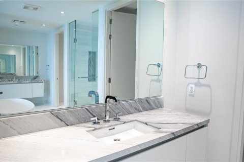 Condo in Miami, Florida, 4 bedrooms № 2301261 - photo 23