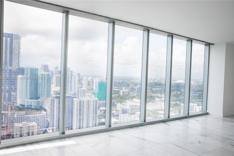 Condo in Miami, Florida, 4 bedrooms № 2301261 - photo 8