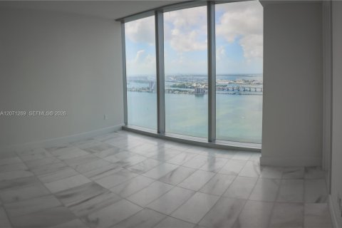 Condo in Miami, Florida, 4 bedrooms № 2301261 - photo 22