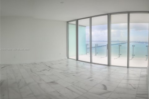 Condo in Miami, Florida, 4 bedrooms № 2301261 - photo 17