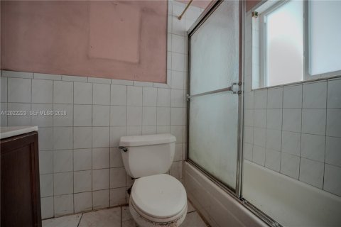 Villa ou maison à vendre à Miami, Floride: 3 chambres, 156.82 m2 № 2087111 - photo 14