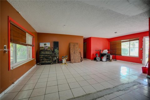 Villa ou maison à vendre à Miami, Floride: 3 chambres, 156.82 m2 № 2087111 - photo 23