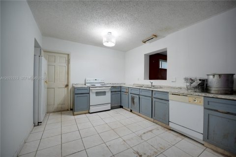 Villa ou maison à vendre à Miami, Floride: 3 chambres, 156.82 m2 № 2087111 - photo 6