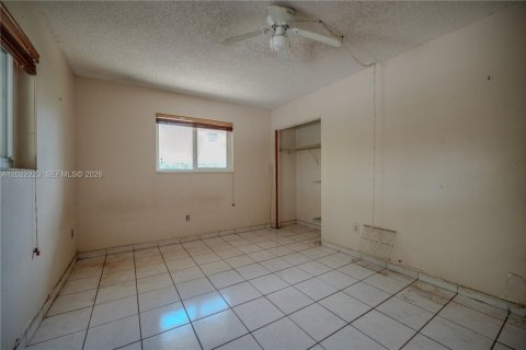 Villa ou maison à vendre à Miami, Floride: 3 chambres, 156.82 m2 № 2087111 - photo 17