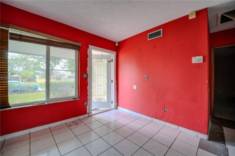 Villa ou maison à vendre à Miami, Floride: 3 chambres, 156.82 m2 № 2087111 - photo 9