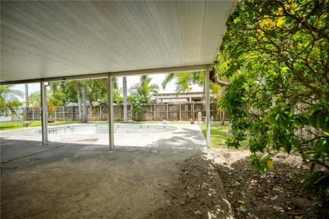 Villa ou maison à vendre à Miami, Floride: 3 chambres, 156.82 m2 № 2087111 - photo 30