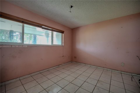 Villa ou maison à vendre à Miami, Floride: 3 chambres, 156.82 m2 № 2087111 - photo 13