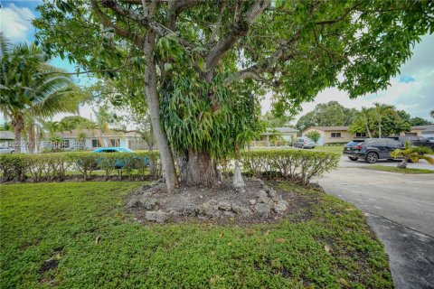 Villa ou maison à vendre à Miami, Floride: 3 chambres, 156.82 m2 № 2087111 - photo 5