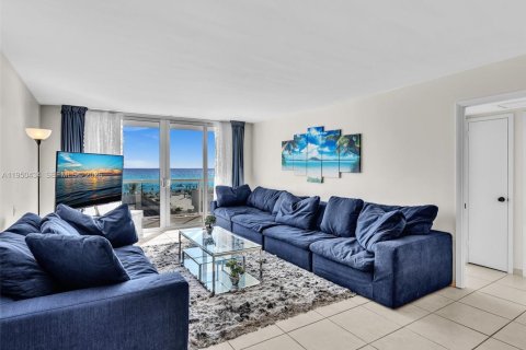 Снять в аренду кондоминиум в Халландейл-Бич, Флорида 2 спальни, 102.19м2, № 2005924 - фото 24