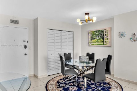 Снять в аренду кондоминиум в Халландейл-Бич, Флорида 2 спальни, 102.19м2, № 2005924 - фото 14