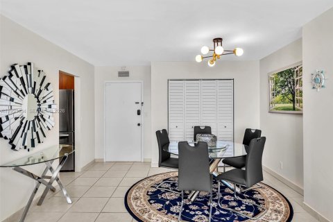 Снять в аренду кондоминиум в Халландейл-Бич, Флорида 2 спальни, 102.19м2, № 2005924 - фото 12