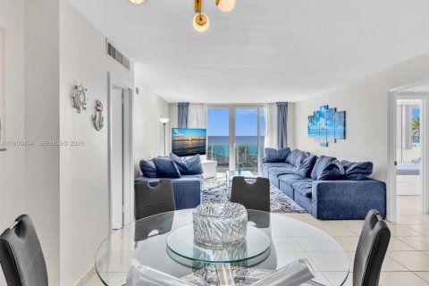 Снять в аренду кондоминиум в Халландейл-Бич, Флорида 2 спальни, 102.19м2, № 2005924 - фото 7