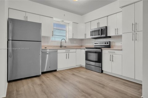 Villa ou maison à louer à Miami, Floride: 3 chambres, 128.95 m2 № 1945652 - photo 6