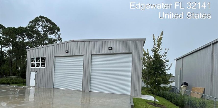 Immobilier commercial à Edgewater, Floride 213.68 m2 № 2403177