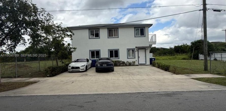 Casa en Miami, Florida 3 dormitorios № 1992943