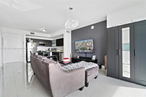 Copropriété à louer à Miami, Floride: 1 chambre, 67.08 m2 № 1924473 - photo 7