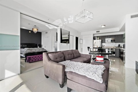 Copropriété à louer à Miami, Floride: 1 chambre, 67.08 m2 № 1924473 - photo 18