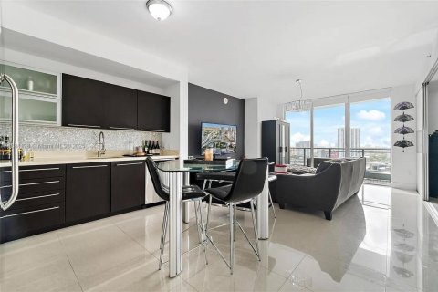 Copropriété à louer à Miami, Floride: 1 chambre, 67.08 m2 № 1924473 - photo 11