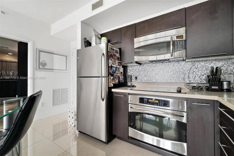 Copropriété à louer à Miami, Floride: 1 chambre, 67.08 m2 № 1924473 - photo 9
