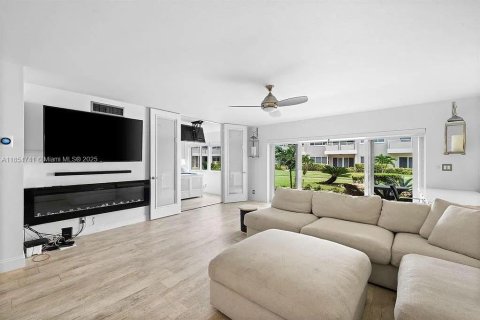 Condo in Hillsboro Beach, Florida, 2 bedrooms  № 1872705 - photo 8