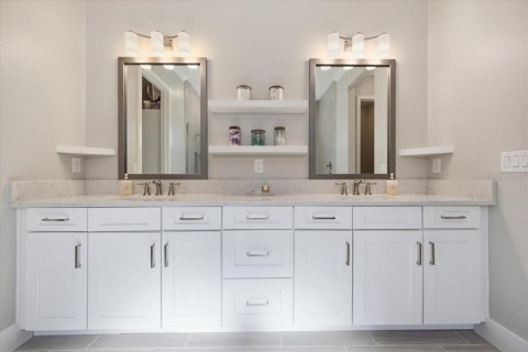 Villa ou maison à vendre à Palmetto, Floride: 3 chambres, 207.17 m2 № 2259456 - photo 21