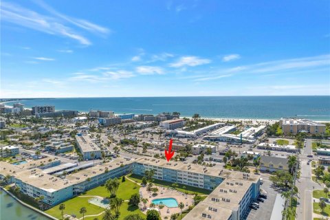 Condominio en venta en Saint Pete Beach, Florida, 2 dormitorios, 124.02 m2 № 2391021 - foto 4