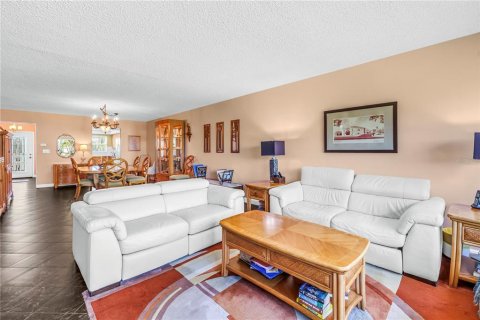 Condominio en venta en Saint Pete Beach, Florida, 2 dormitorios, 124.02 m2 № 2391021 - foto 18
