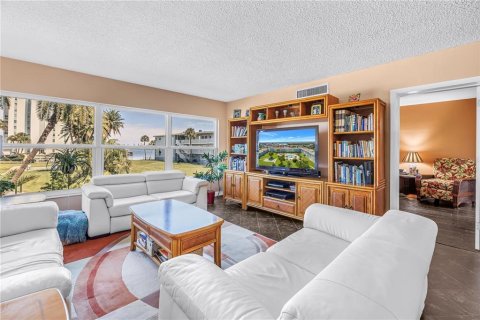 Condominio en venta en Saint Pete Beach, Florida, 2 dormitorios, 124.02 m2 № 2391021 - foto 6