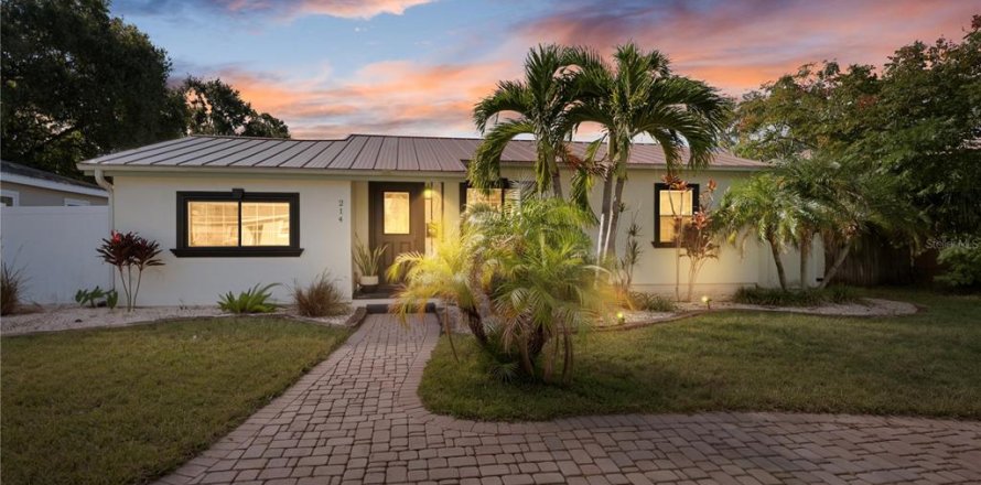 Villa ou maison à Saint Petersburg, Floride 2 chambres, 95.88 m2 № 2437174