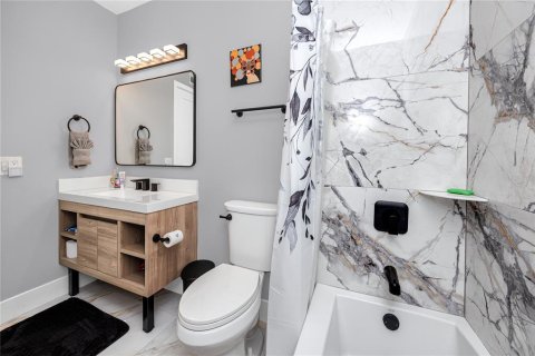 Condo in Clearwater, Florida, 2 bedrooms  № 2413511 - photo 28