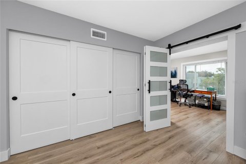 Condo in Clearwater, Florida, 2 bedrooms  № 2413511 - photo 18