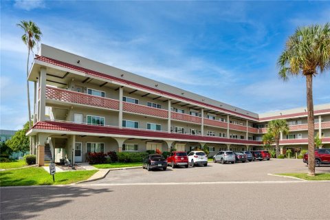 Condo in Clearwater, Florida, 2 bedrooms  № 2413511