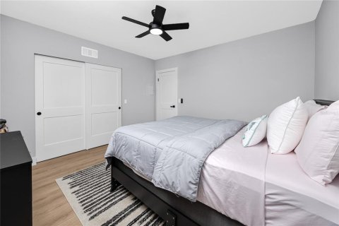 Condo in Clearwater, Florida, 2 bedrooms  № 2413511 - photo 25