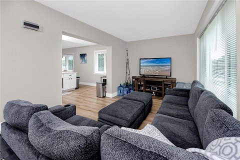 Condo in Clearwater, Florida, 2 bedrooms  № 2413511 - photo 16