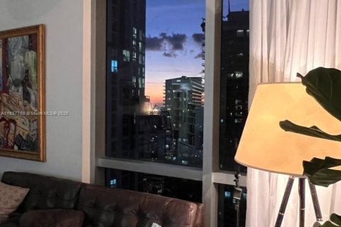 Condo in Miami, Florida, 2 bedrooms  № 1882319 - photo 4