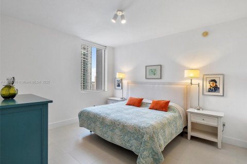Condo in Miami, Florida, 2 bedrooms  № 1882319 - photo 15