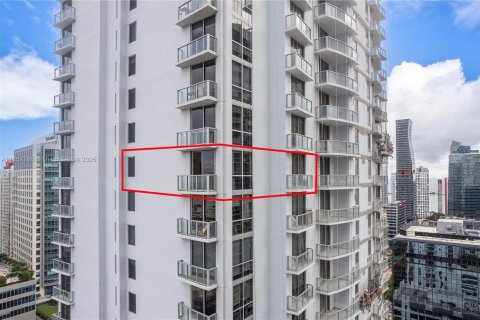 Condo in Miami, Florida, 2 bedrooms  № 1882319 - photo 29